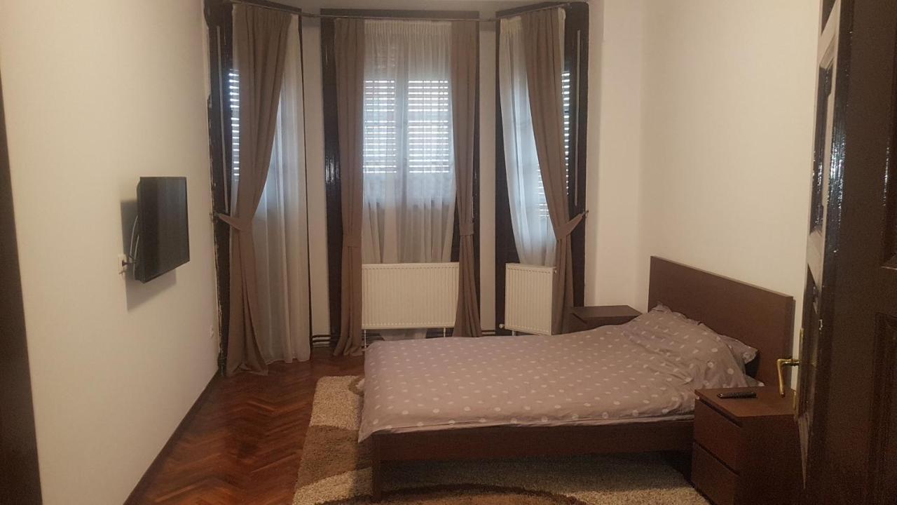 Cosy Studio-Apartament Oradea Exteriör bild
